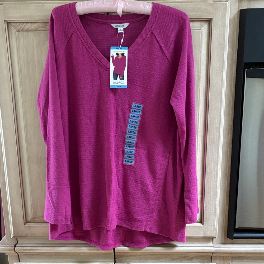 Wildfox Fuchsia V-Neck Sweatshirt top soft sz L nwt
